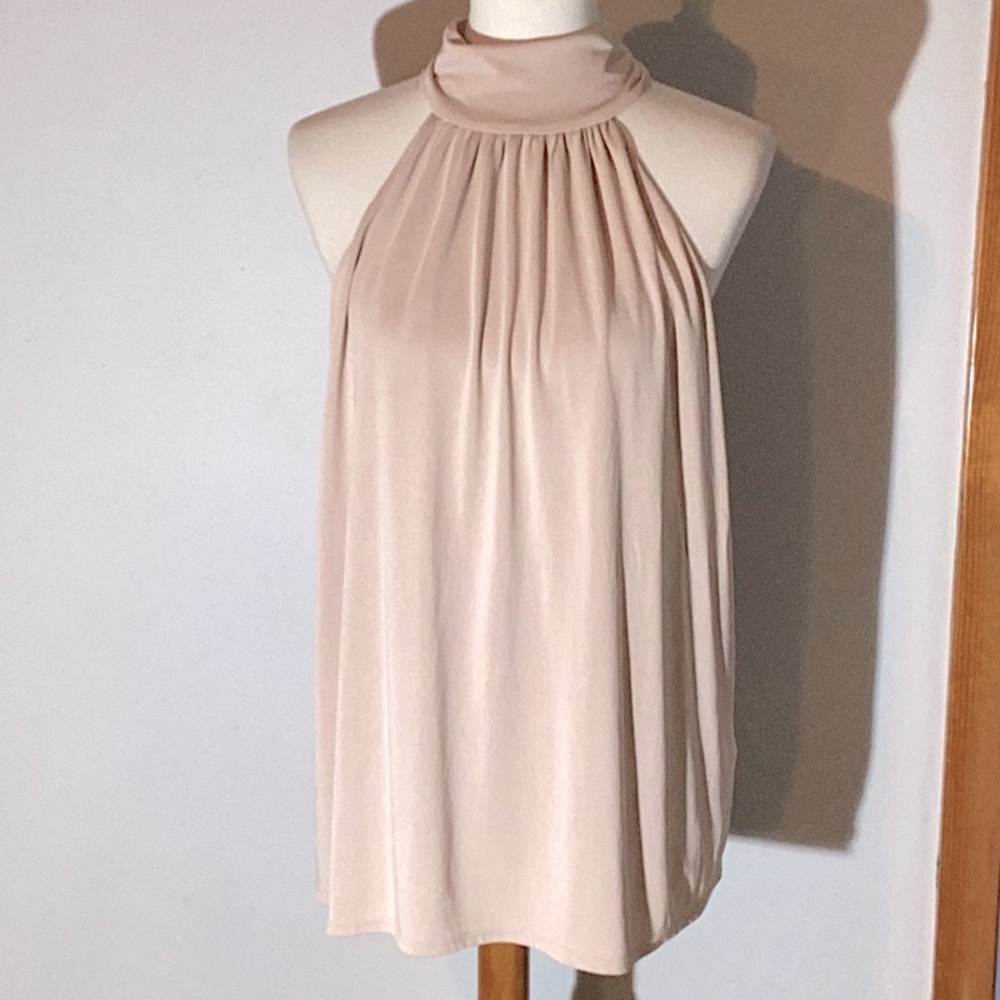 OLIA  high neckline w/tie in back at neck, cut in shoulders, loose fit,lined, M